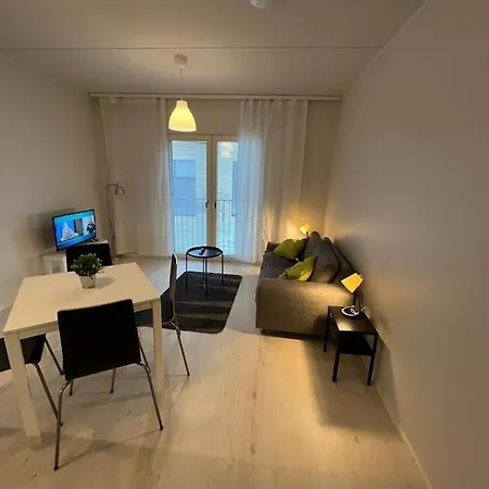 Lägenhet Kotimaailma Furnished Studio, Alppikylae